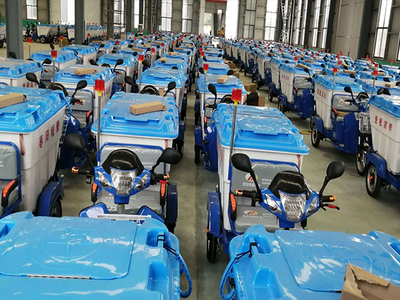 湖北棗陽百輛電動保潔車沖鋒“上崗” 助推環(huán)衛(wèi)邁向綠色智能新時代